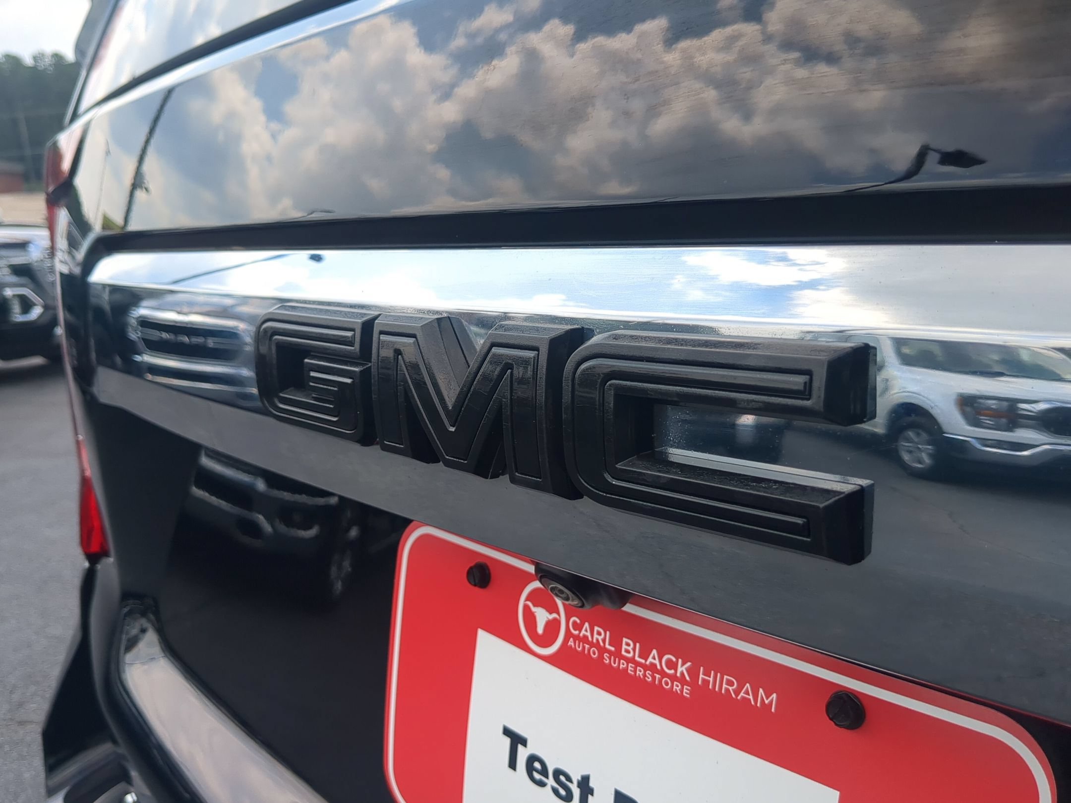 Used 2024 GMC Yukon SLE w/ Gmc Pro Safety Plus Package AWD/4WD image 31