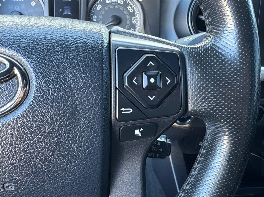 Used 2016 Toyota Tacoma TRD Sport w/ Towing Package RWD image 15