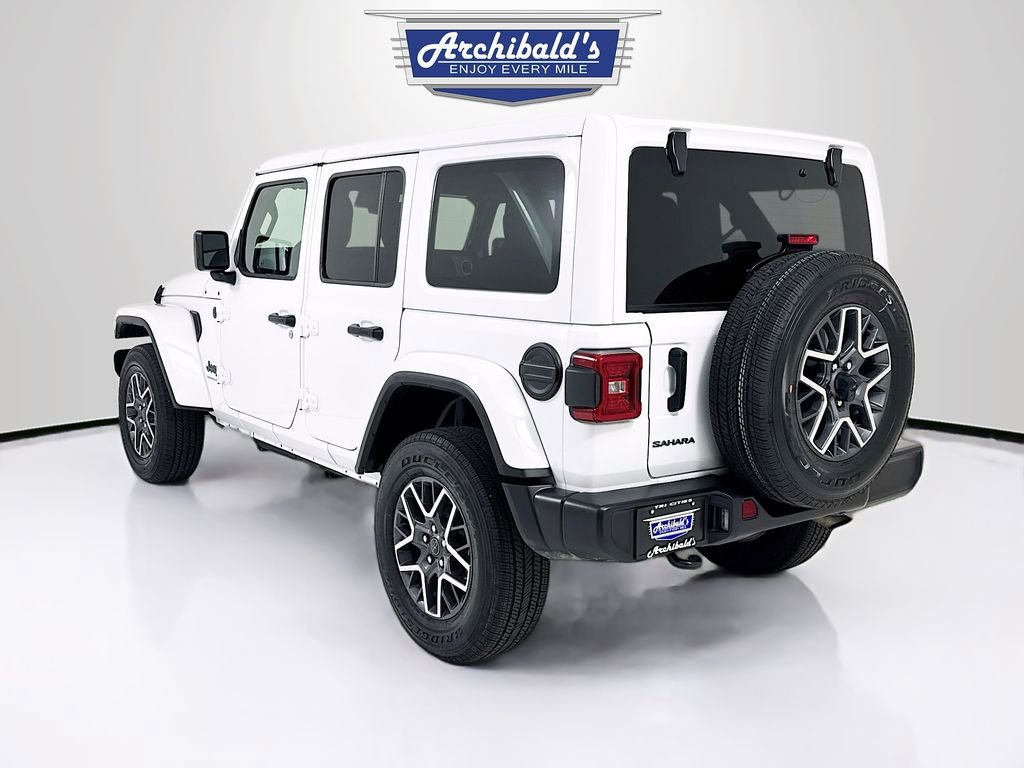 Used 2025 Jeep Wrangler Sahara image 6