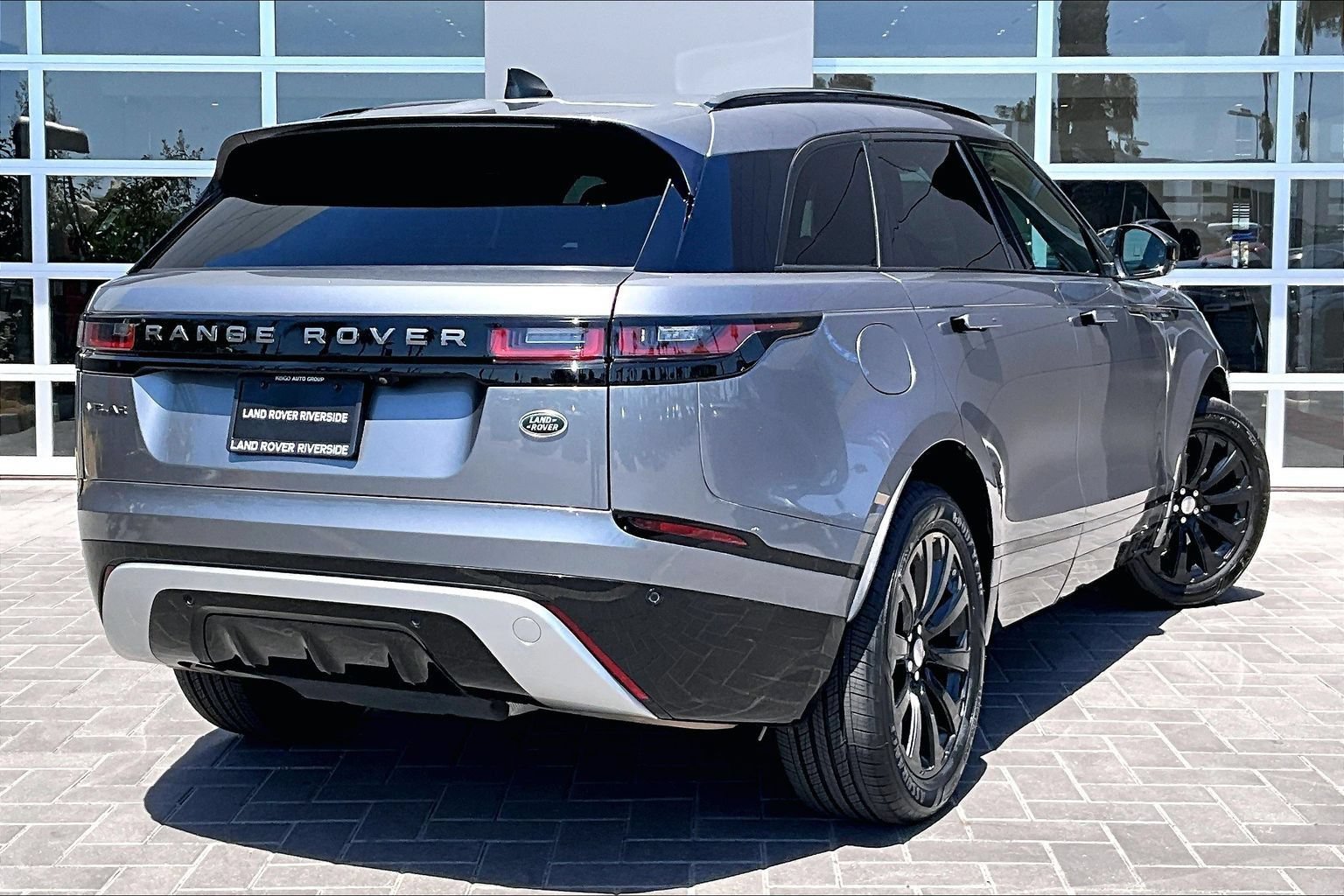 Used 2022 Land Rover Range Rover Velar R-Dynamic S AWD/4WD image 12