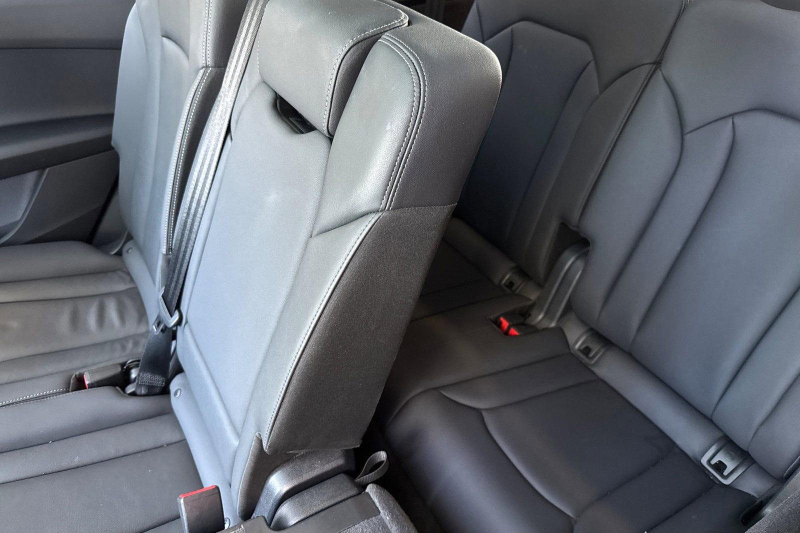 Used 2025 Audi Q7 3.0T Premium w/ Convenience Package image 12