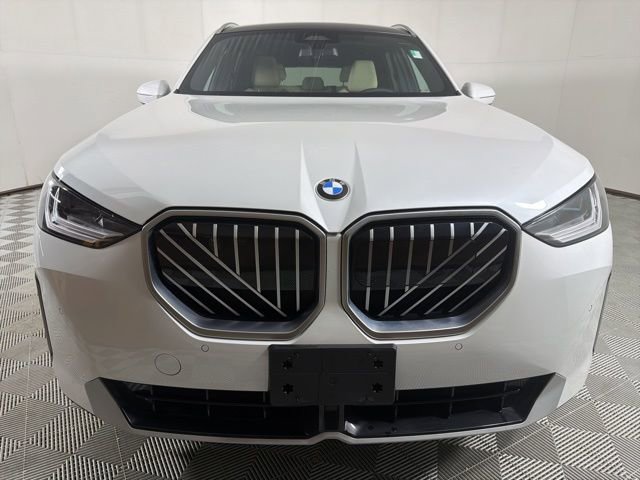 Used 2025 BMW X3 xDrive30 w/ M Sport Package AWD/4WD image 5