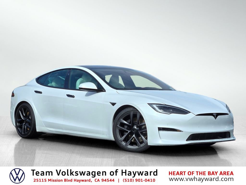 Used 2023 Tesla Model S Standard Range image 1