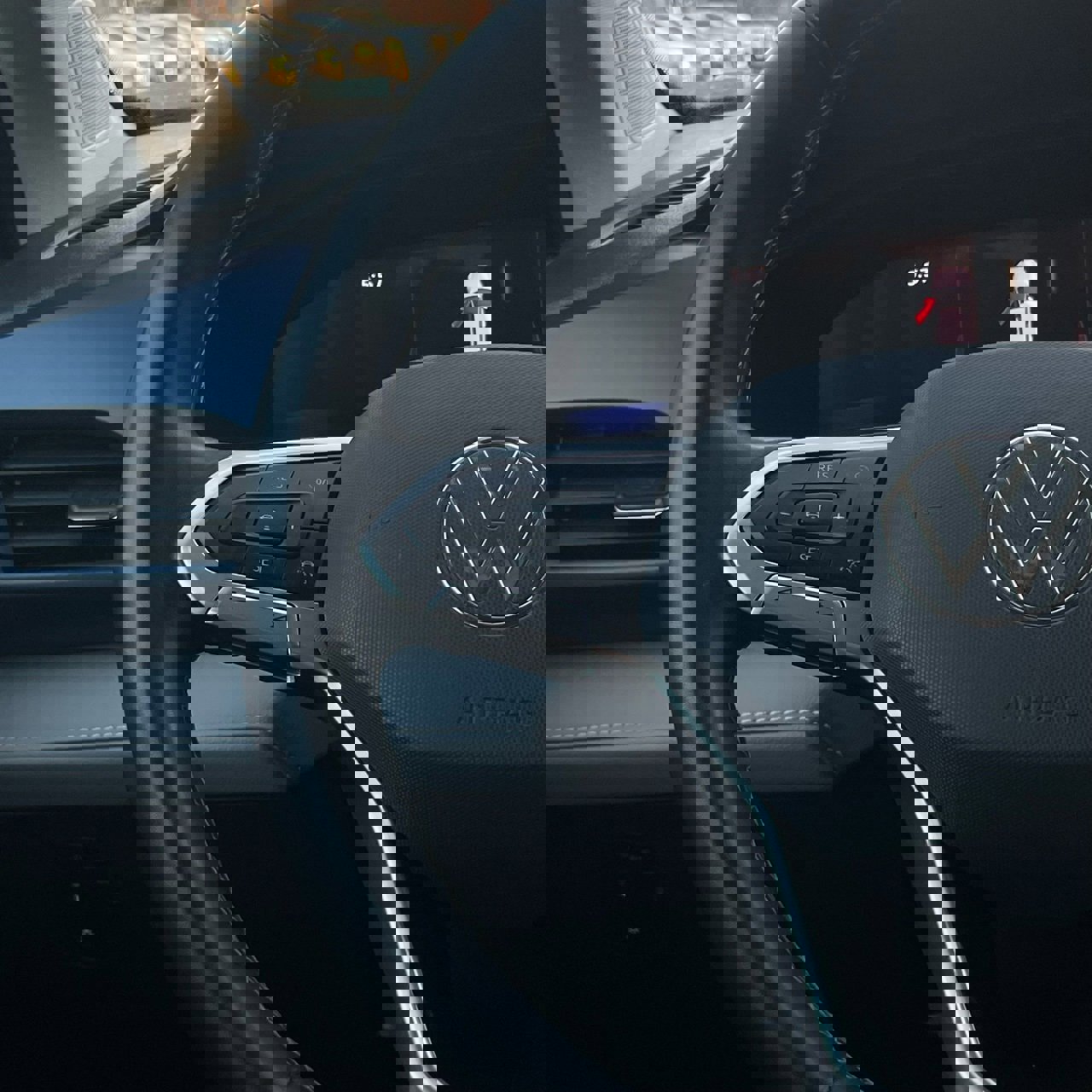 Used 2024 Volkswagen Taos SE image 15