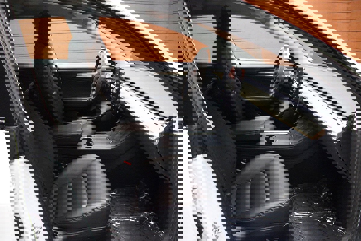 Used 2023 Tesla Model 3 Standard Range RWD image 26