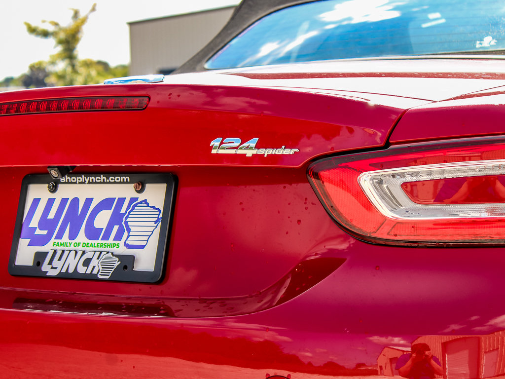Used 2019 FIAT 124 Spider Classica RWD image 12