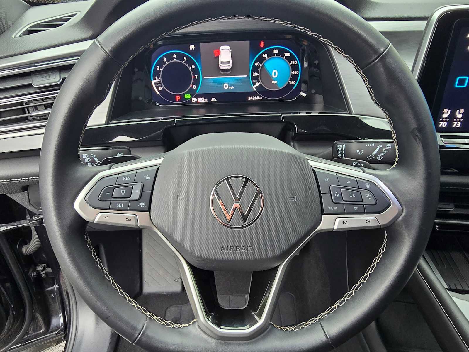 Used 2025 Volkswagen Atlas Cross Sport SE image 25