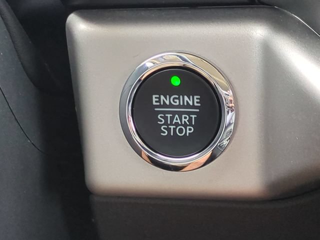 Used 2023 Ford Expedition XLT AWD/4WD image 34