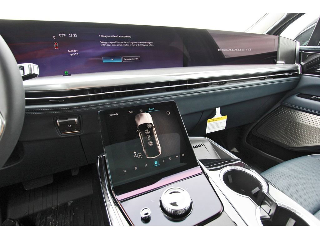 New 2025 Cadillac Escalade IQ Luxury 2 image 16