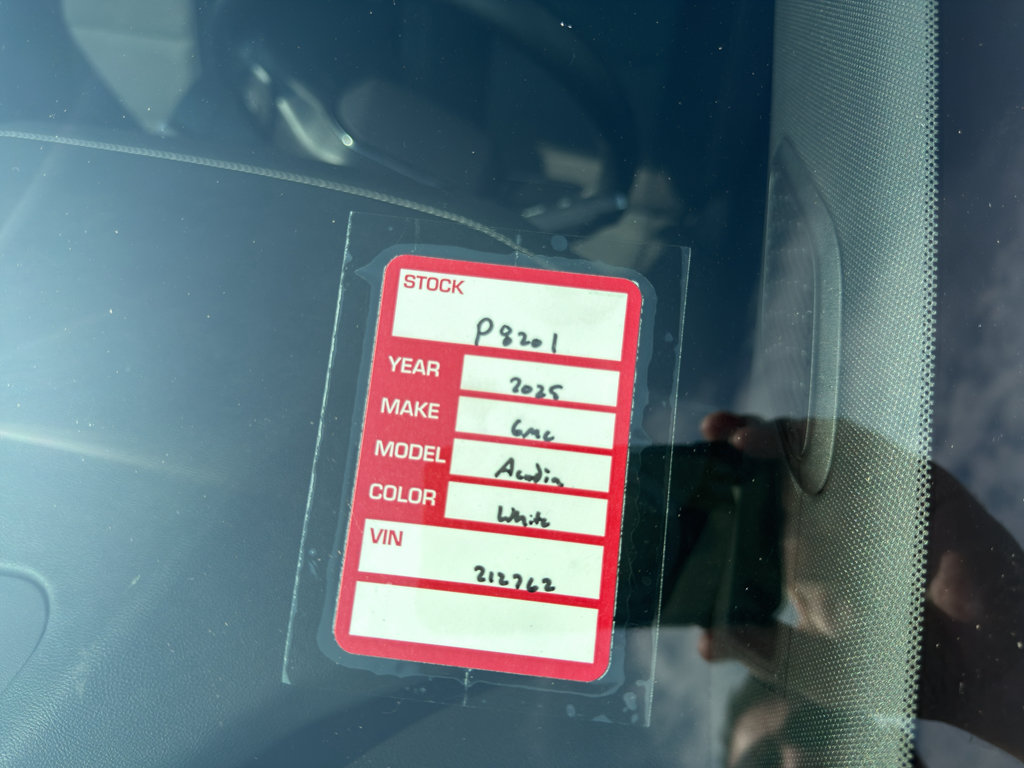 Used 2025 GMC Acadia Elevation FWD image 34