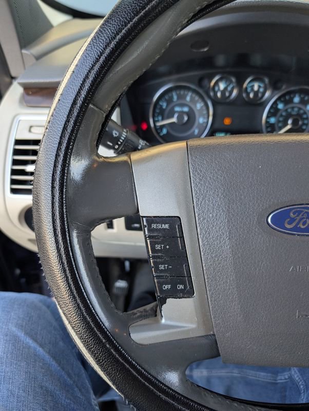 Used 2011 Ford Flex SEL w/ Rapid Spec Order Code image 12