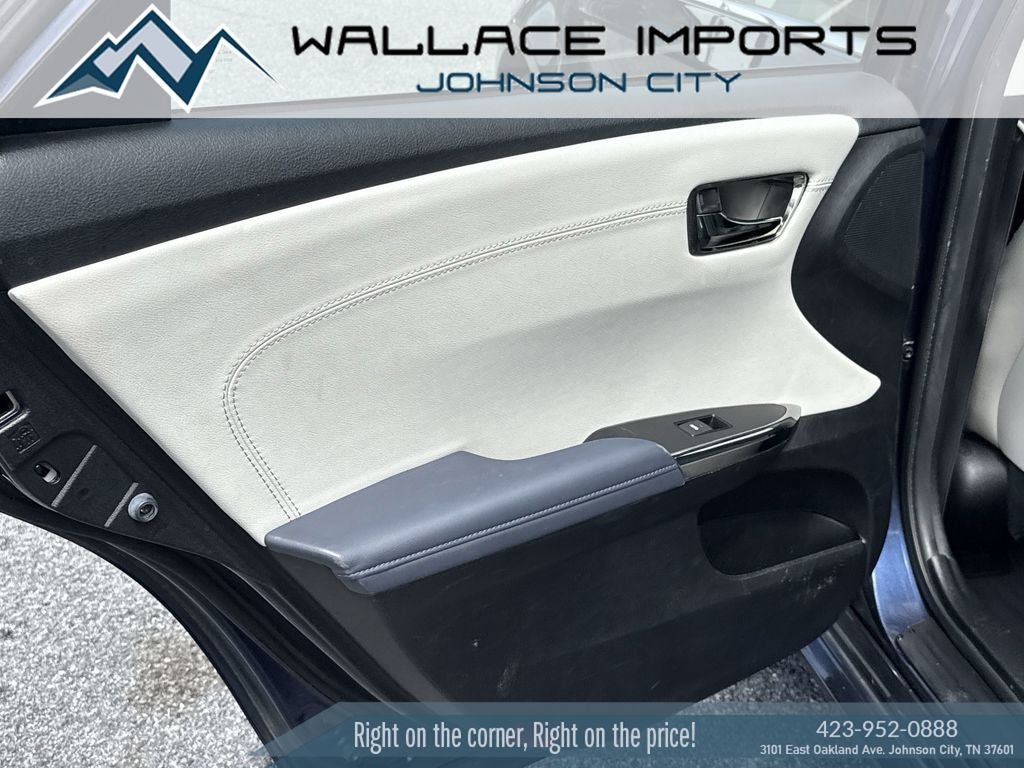 Used 2015 Toyota Avalon XLE Touring FWD image 35