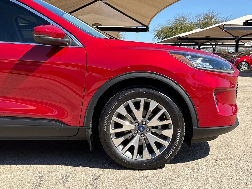 Used 2020 Ford Escape Titanium w/ Titanium Premium Package 2.0 image 5