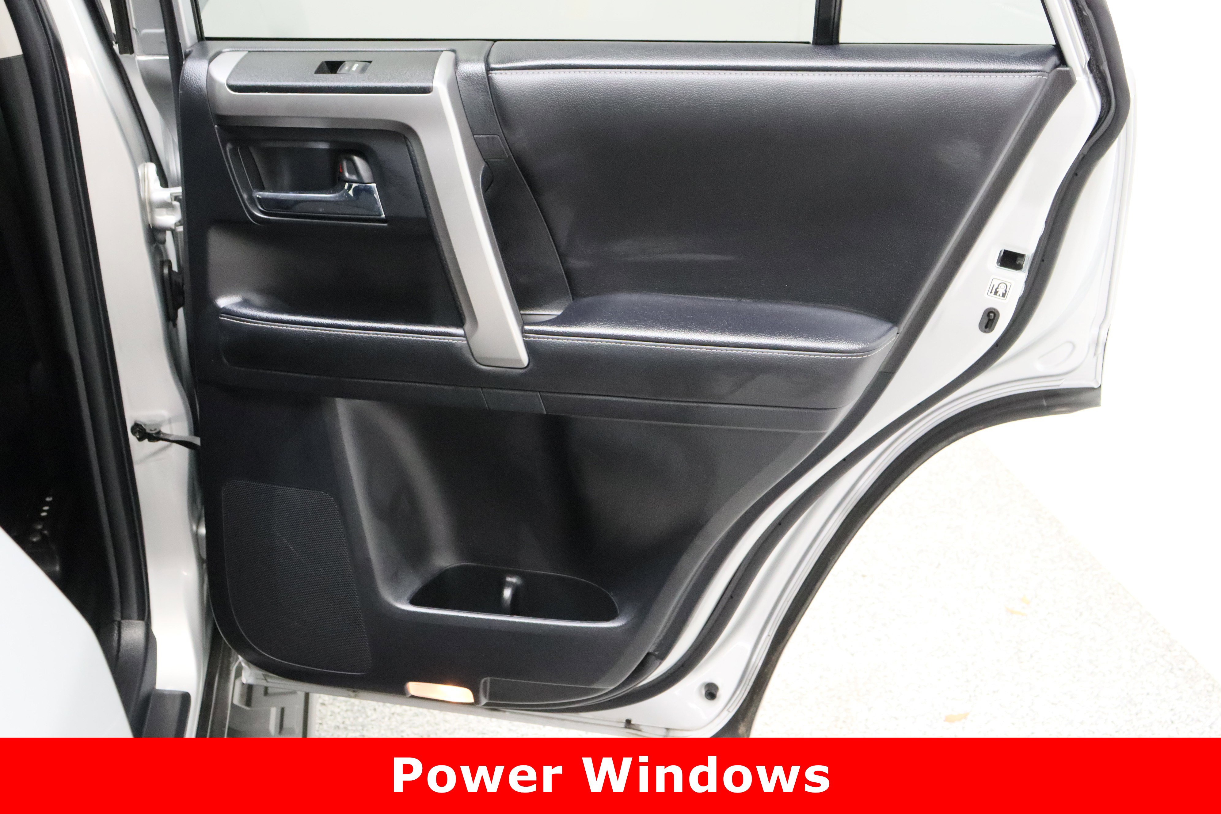 Certified 2024 Toyota 4Runner SR5 AWD/4WD image 33