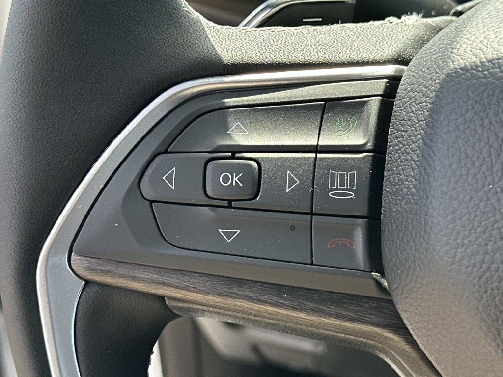 New 2027 Jeep Grand Cherokee Altitude AWD/4WD image 27