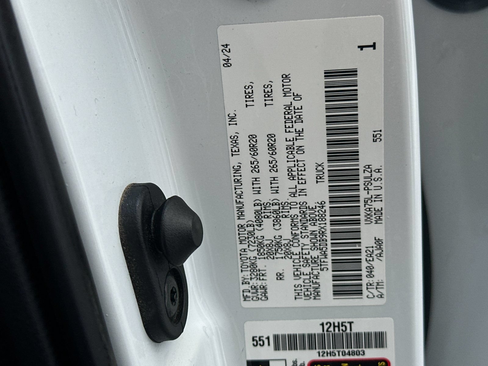 Used 2024 Toyota Tundra Limited AWD/4WD image 27