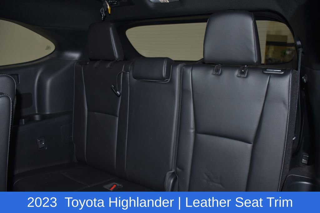 Used 2023 Toyota Highlander XSE image 32