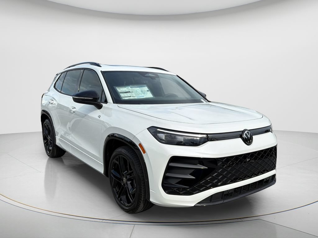 New 2026 Volkswagen Tiguan SE R-Line FWD image 3