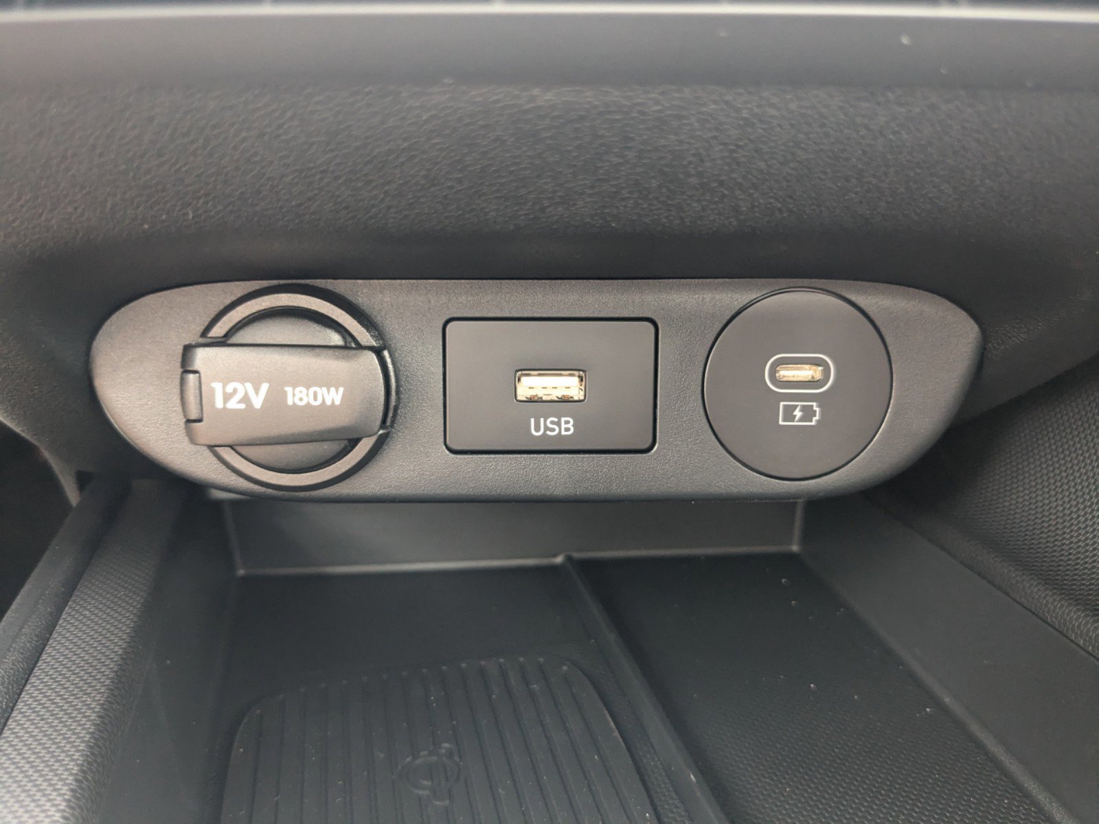 New 2025 Hyundai Elantra SEL image 24