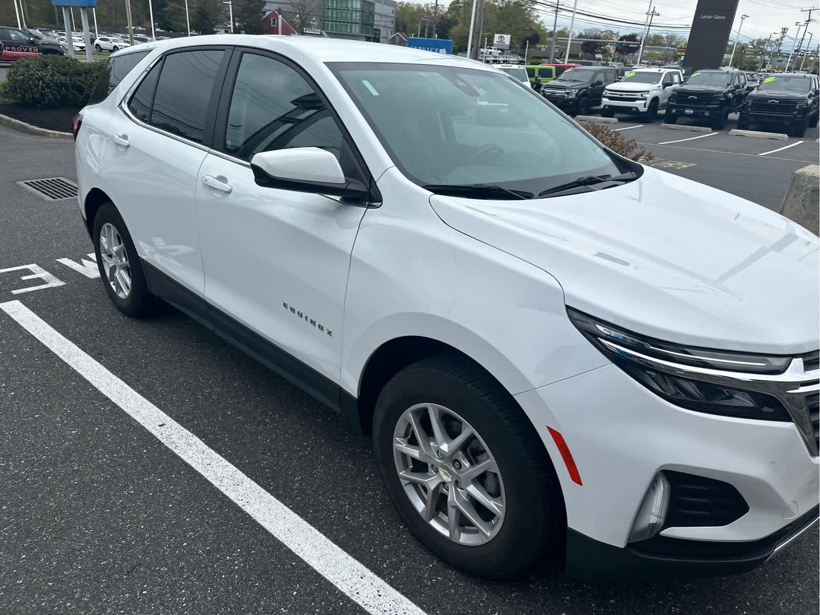 Certified 2023 Chevrolet Equinox LT AWD/4WD image 2
