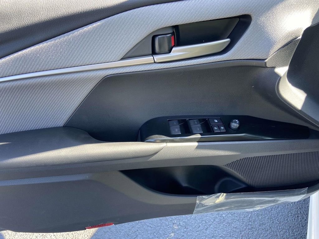 New 2026 Toyota Camry SE FWD image 18