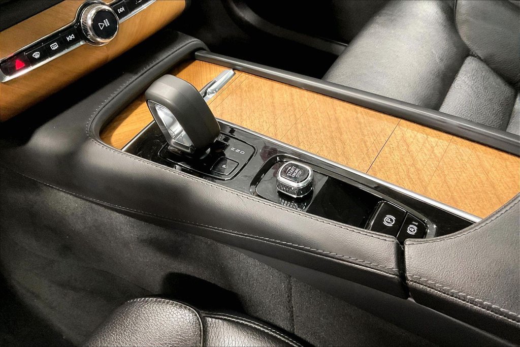 Certified 2023 Volvo XC90 B6 Plus w/ Protection Package Premier AWD/4WD image 19