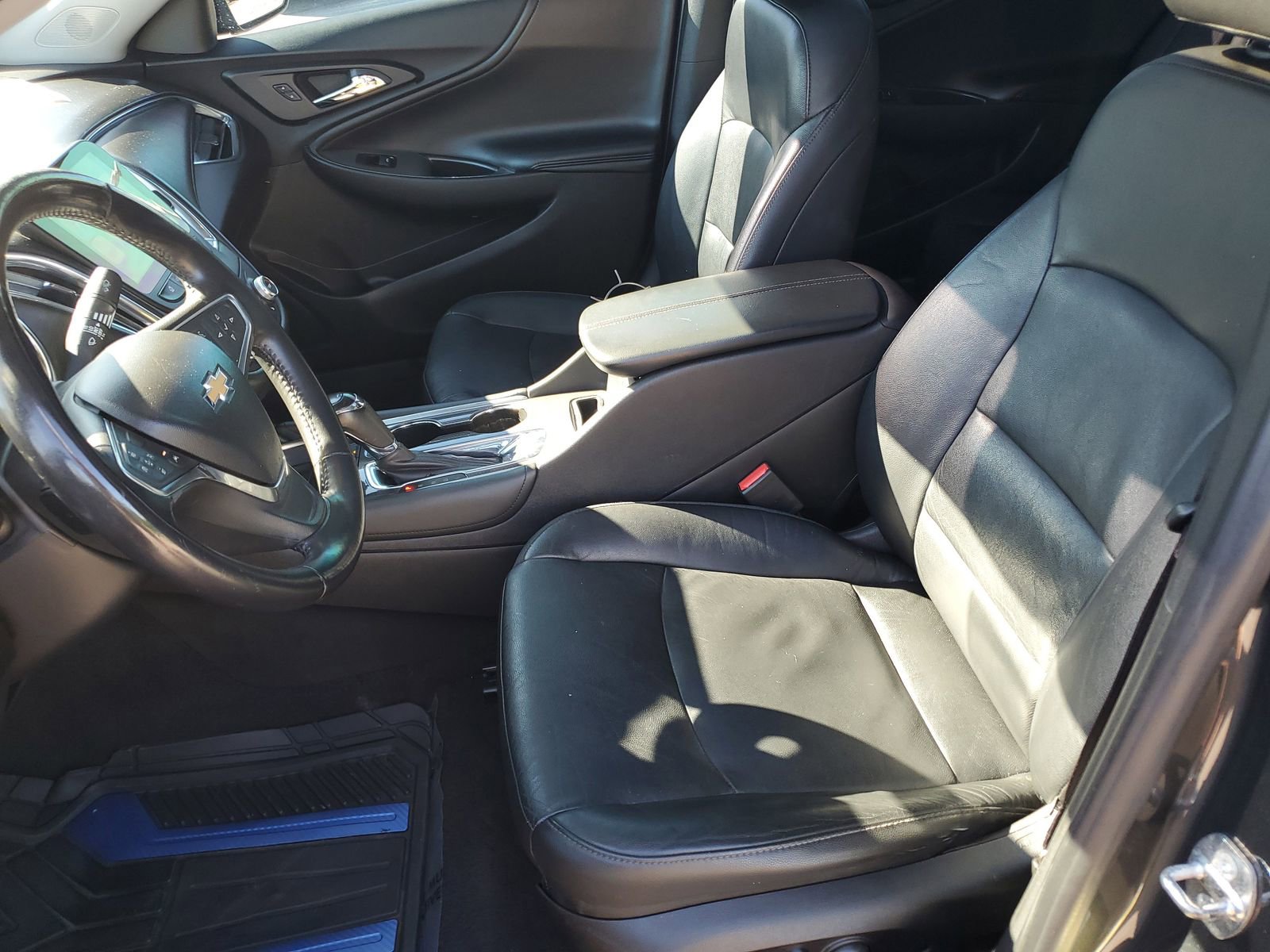 Used 2017 Chevrolet Malibu LT w/ Leather Package FWD image 17
