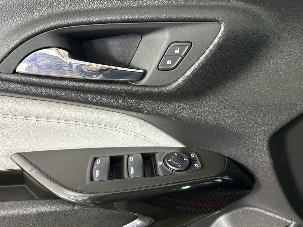 Certified 2024 Chevrolet Trax LT w/ Driver Confidence Package image 24