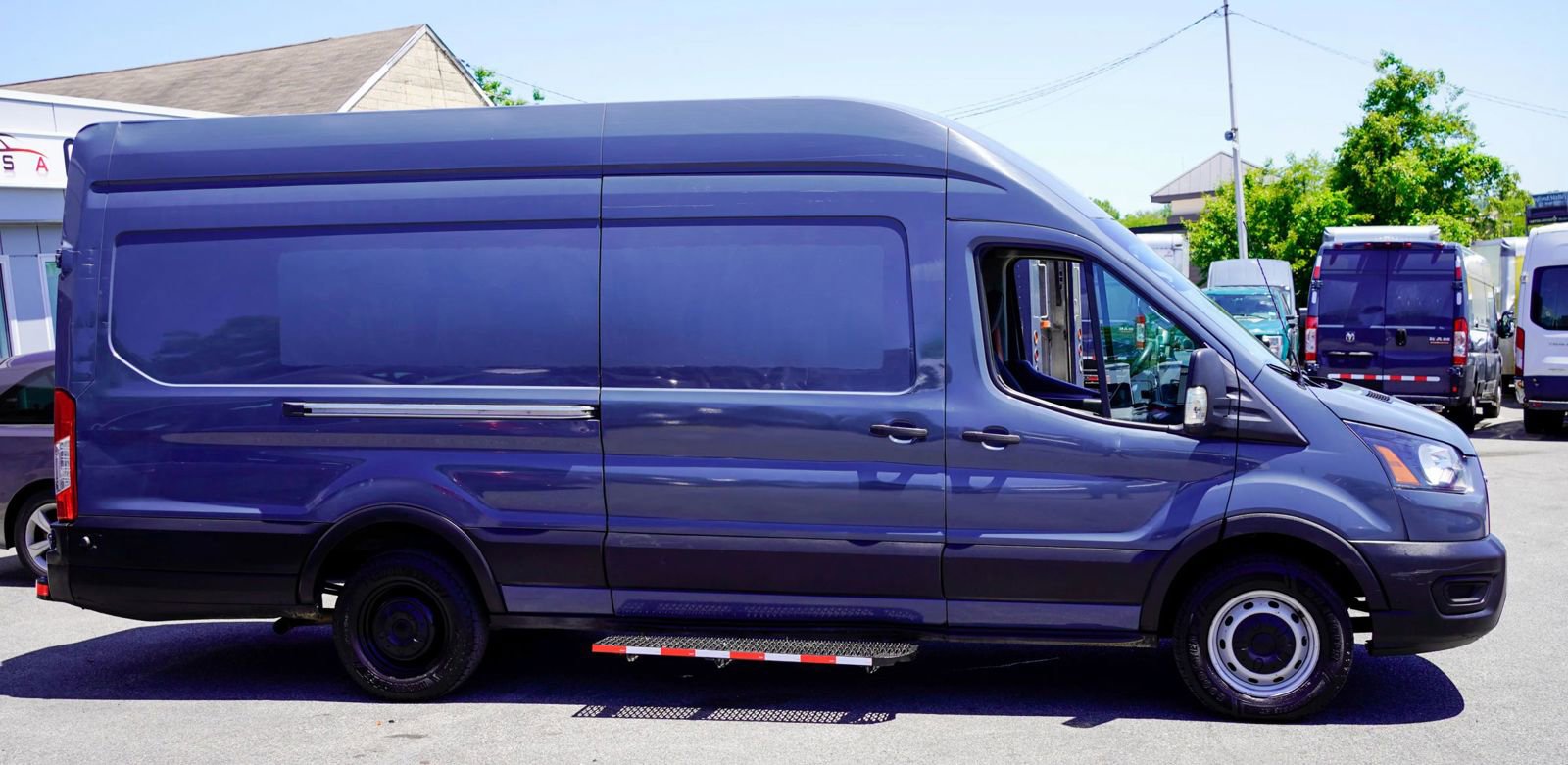 Used 2020 Ford Transit 250 148 High Roof Extended RWD image 8