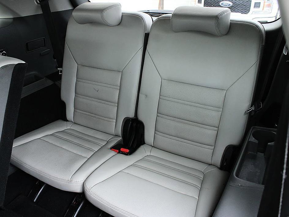 Used 2019 Kia Sorento SX image 12