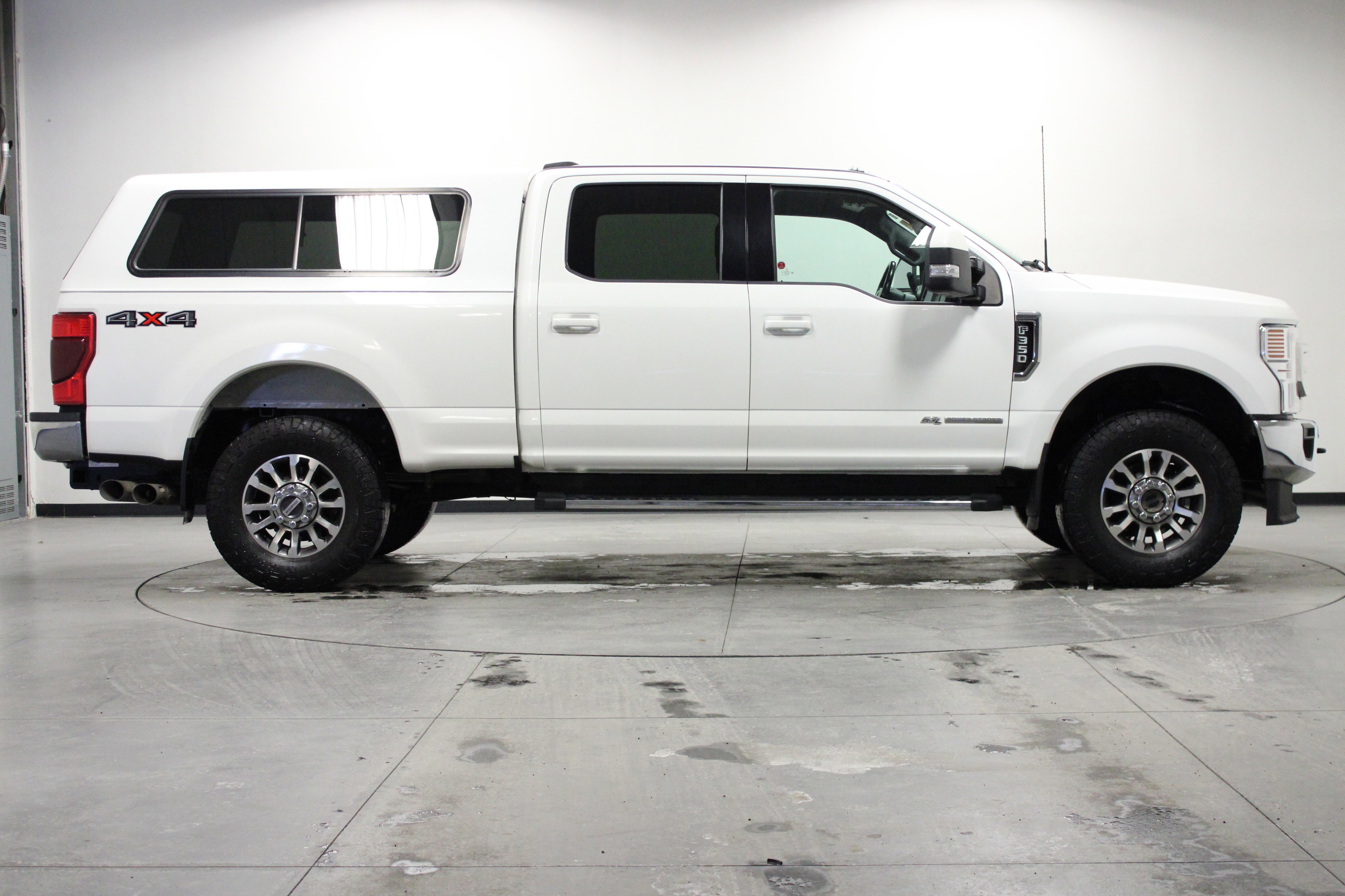 Used 2022 Ford F350 Lariat image 3