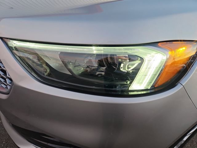 Used 2023 Ford Edge SEL image 17