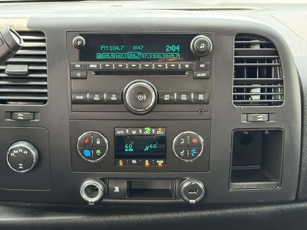 Used 2011 Chevrolet Silverado 1500 LT w/ All-Star Edition AWD/4WD image 19