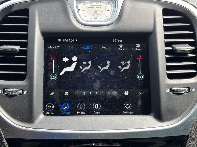 Used 2023 Chrysler 300 Touring RWD image 23