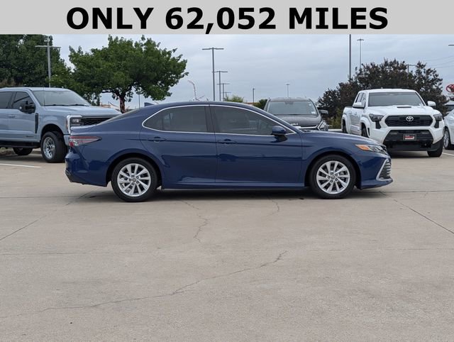 Used 2023 Toyota Camry LE FWD image 4