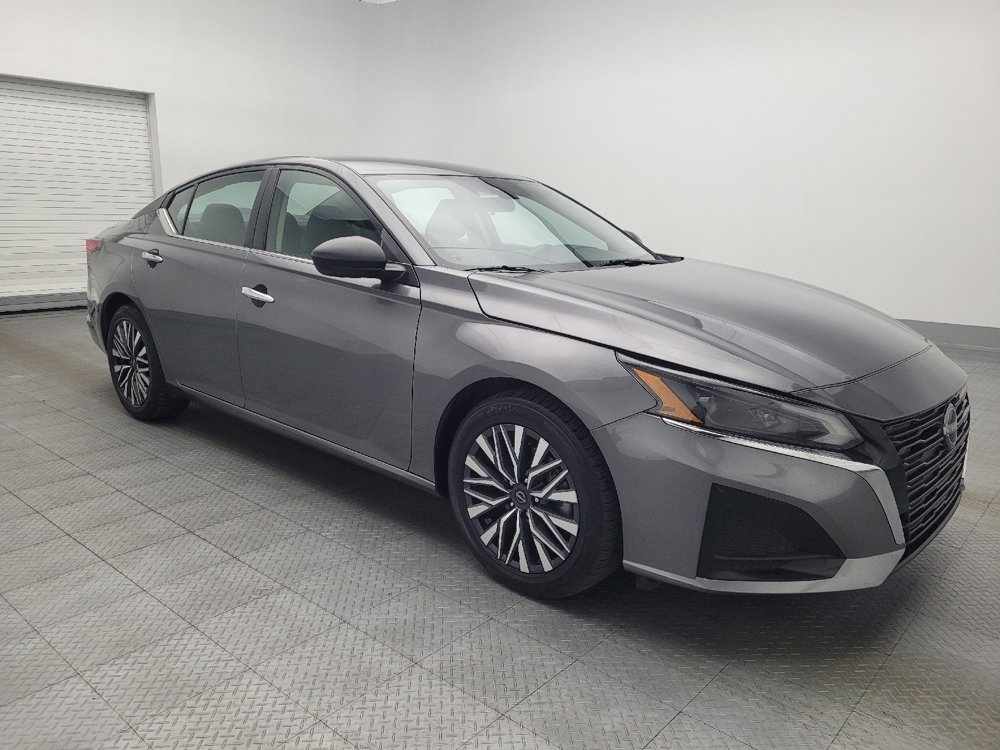Used 2024 Nissan Altima 2.5 SV image 11