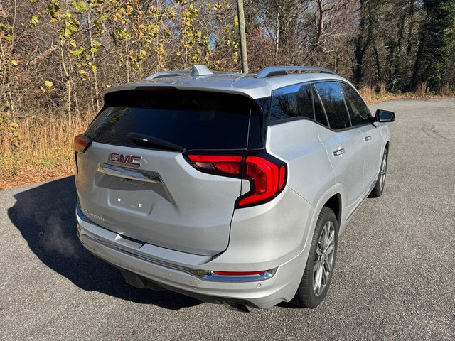 Used 2020 GMC Terrain Denali w/ Denali Premium Package image 6