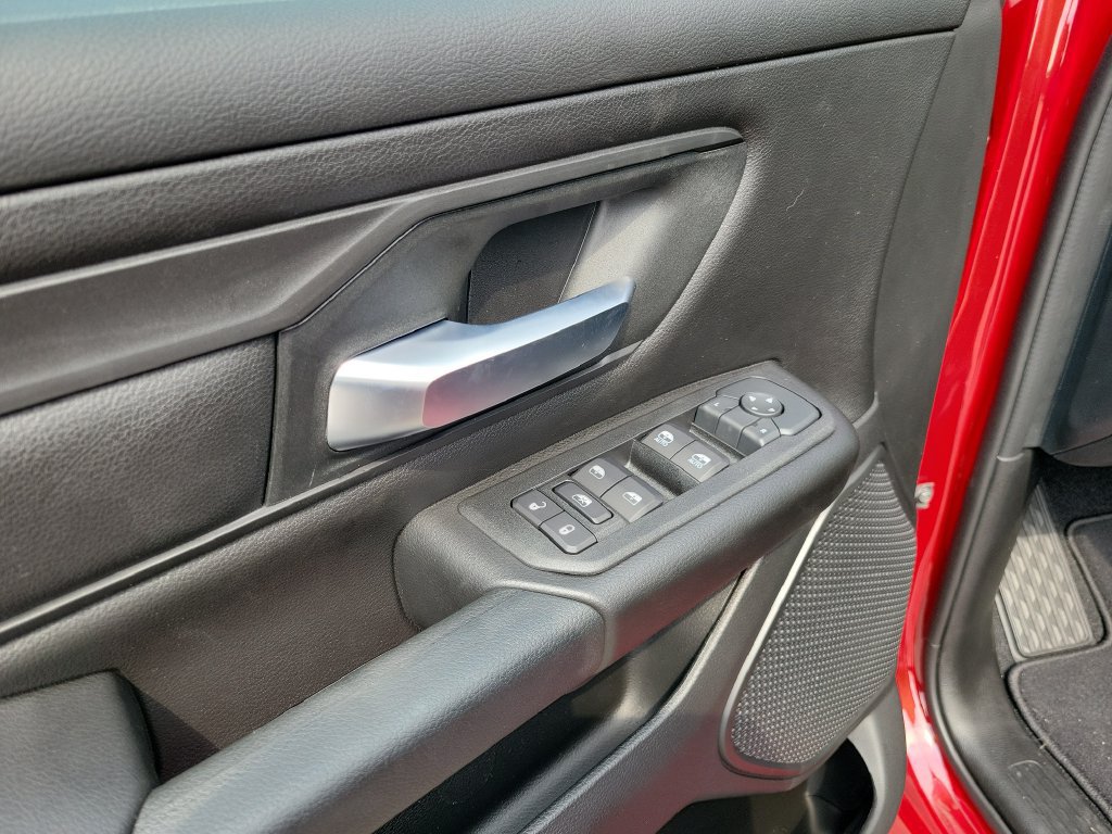New 2026 RAM 1500 Express AWD/4WD image 14