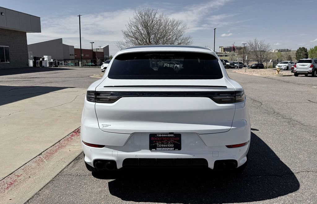 Used 2023 Porsche Cayenne Coupe AWD/4WD image 7