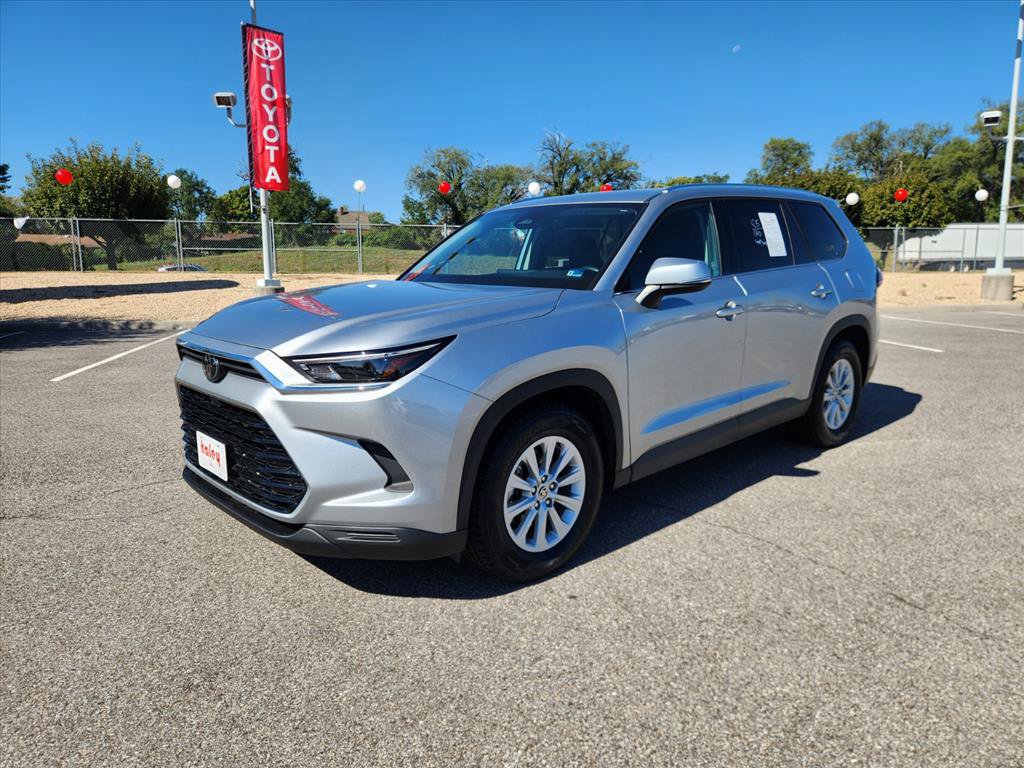 Certified 2025 Toyota Grand Highlander AWD image 9