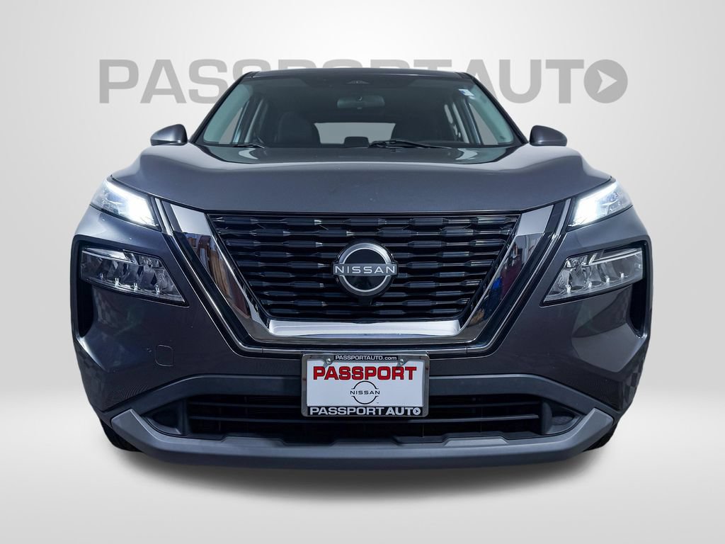 Certified 2022 Nissan Rogue SV FWD image 2