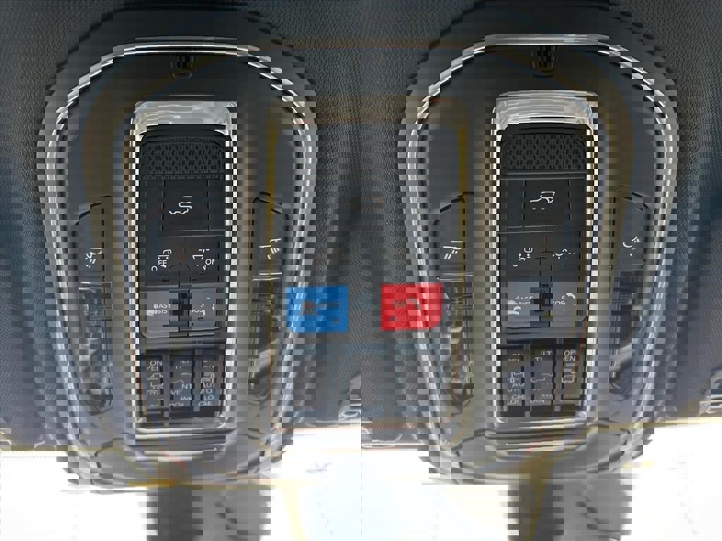 New 2025 Jeep Grand Cherokee L Limited w/ Luxury Tech Group II image 20