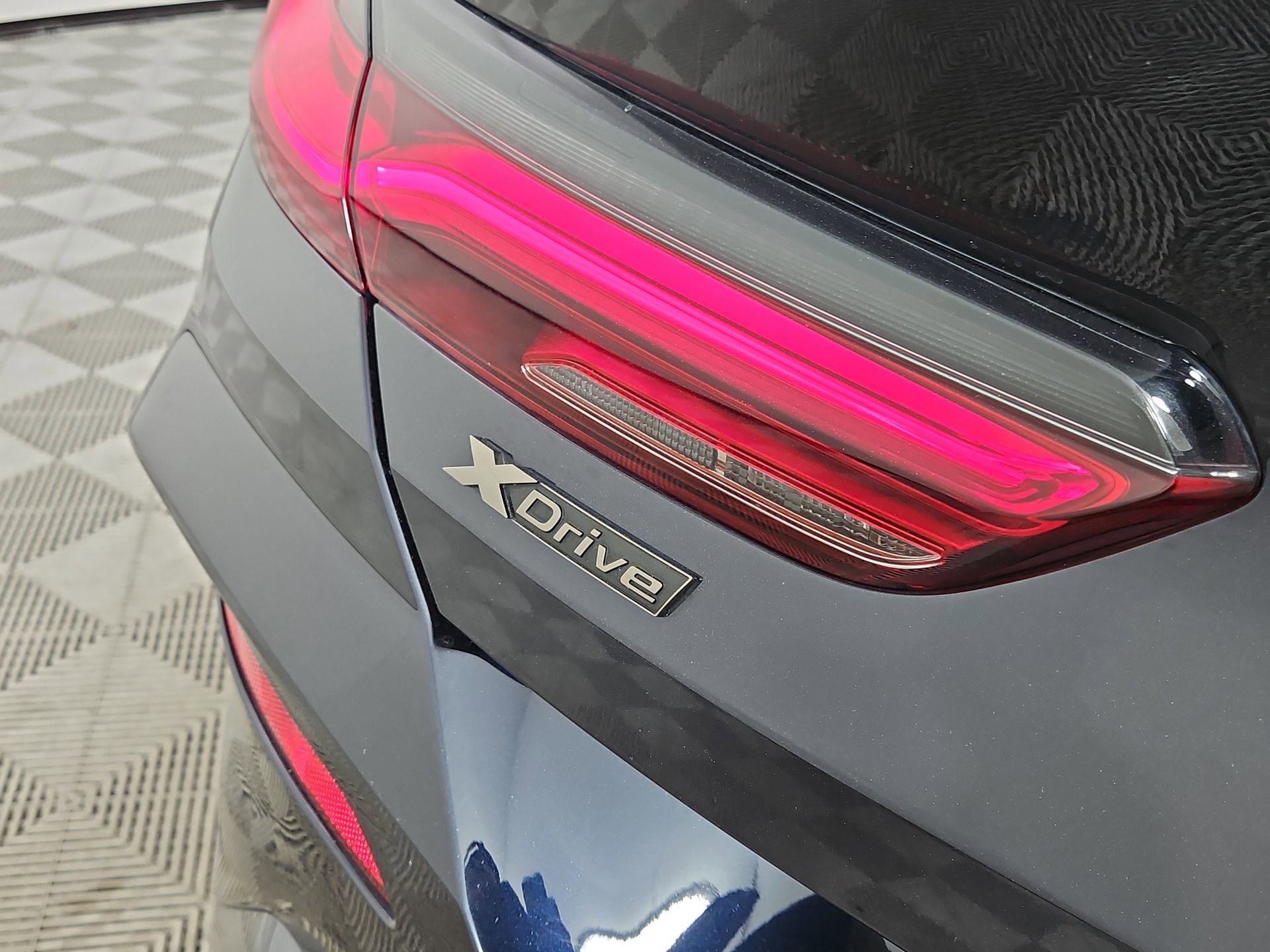 Used 2020 BMW M850i xDrive Coupe w/ M Carbon Exterior Package image 12