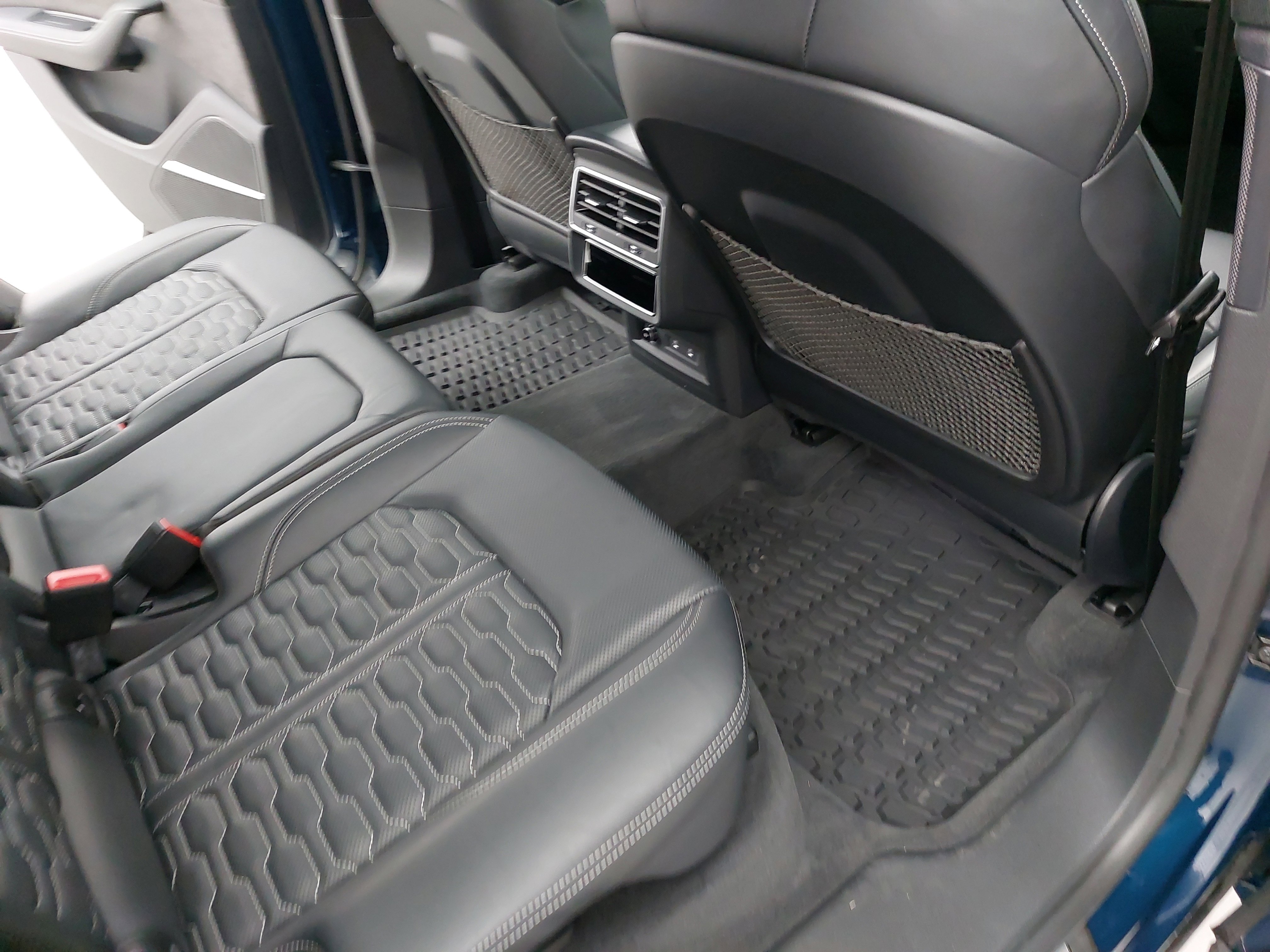 Used 2022 Audi RS Q8 4.0T image 13