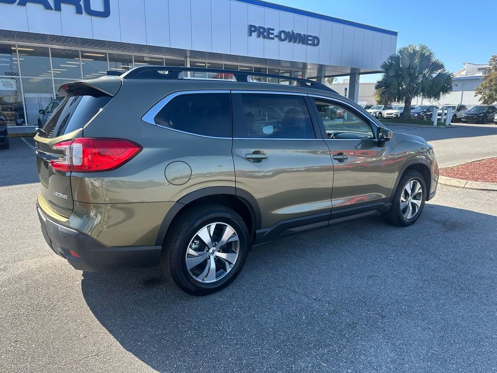 Used 2025 Subaru Ascent Premium image 3