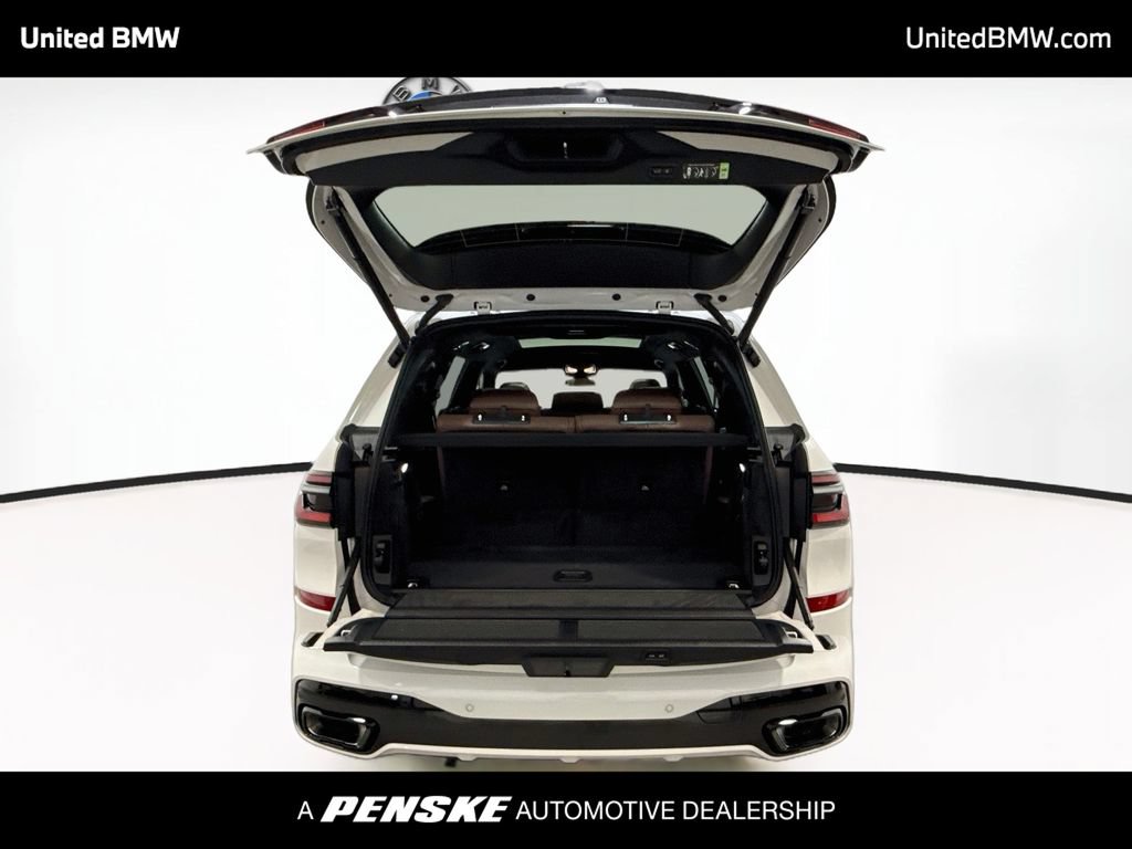 New 2027 BMW X7 xDrive40i w/ M Sport Package AWD/4WD image 15