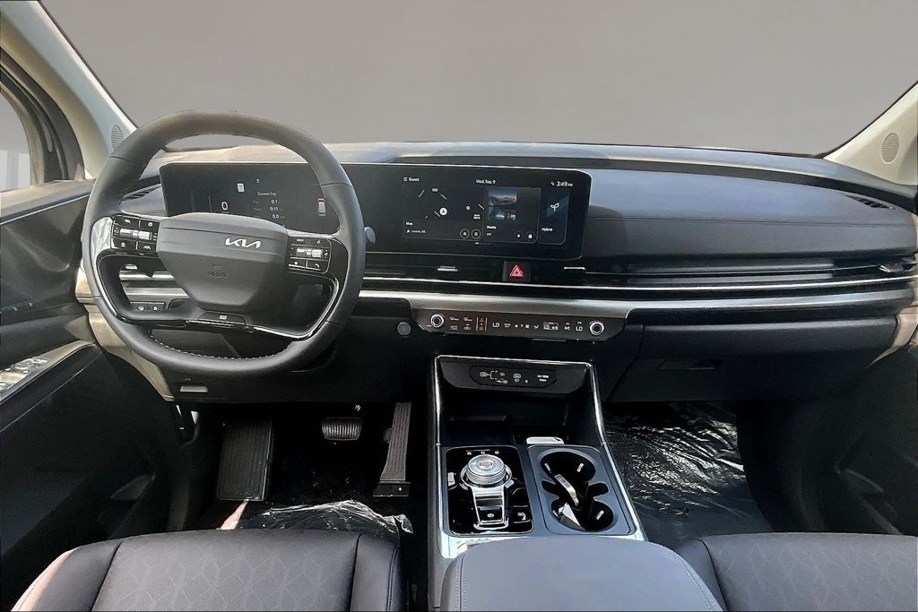 New 2027 Kia Carnival SX FWD image 5