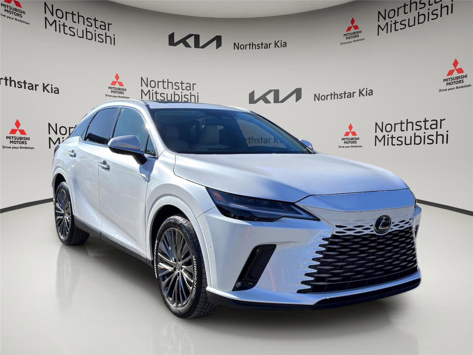 Used 2023 Lexus RX 350 w/ Accessory Package (Z1) image 5