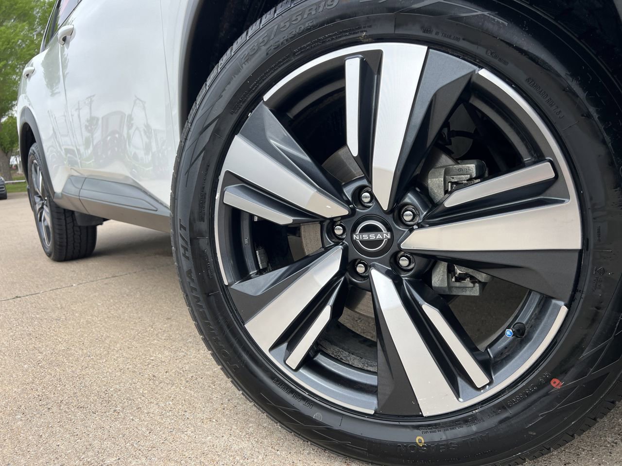 Certified 2025 Nissan Rogue SL image 7