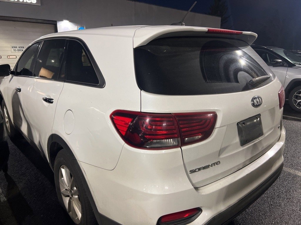 Used 2020 Kia Sorento AWD V6 image 5